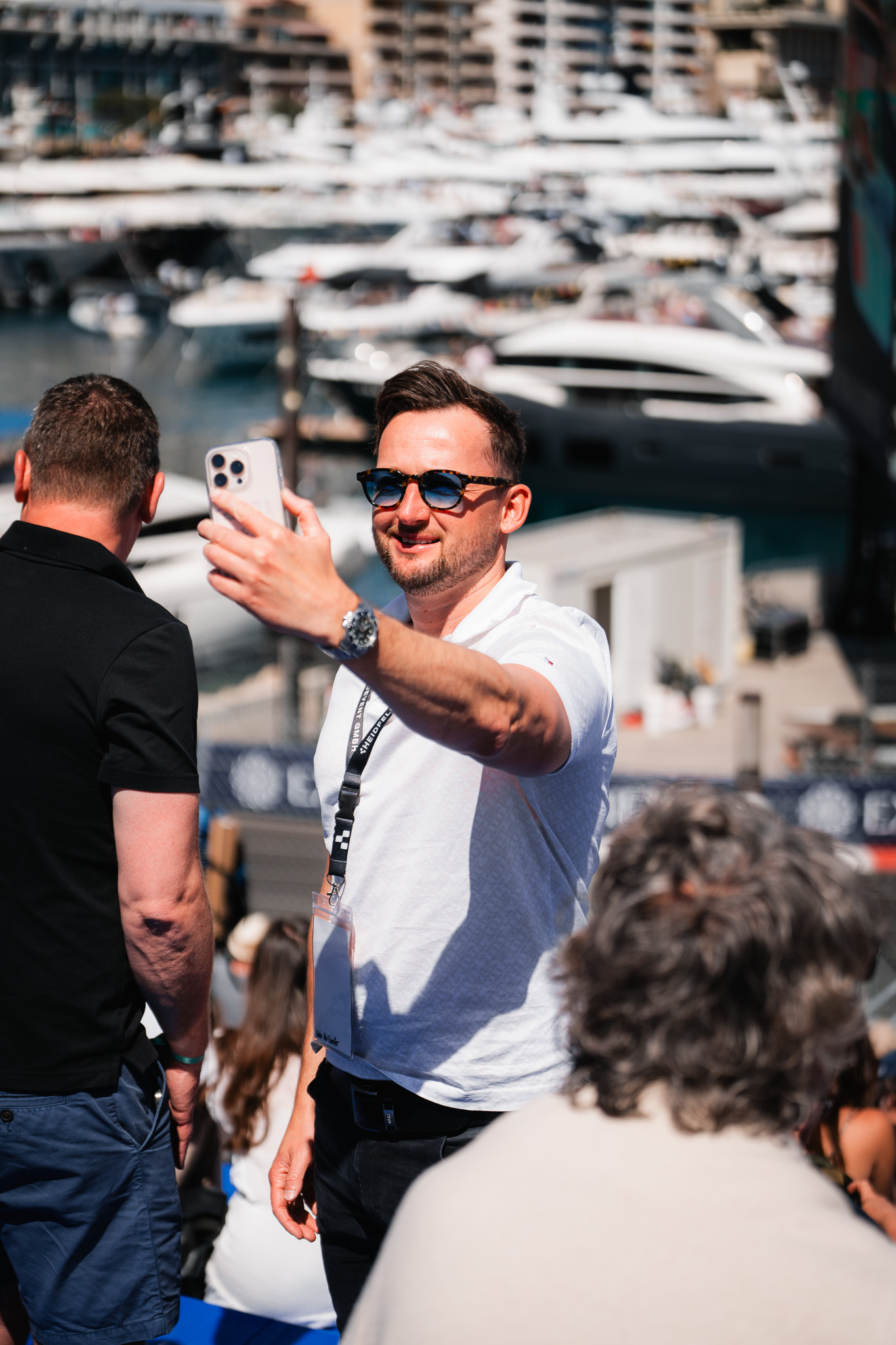 Udo Voithofer beim Erstellen von Social Media Content